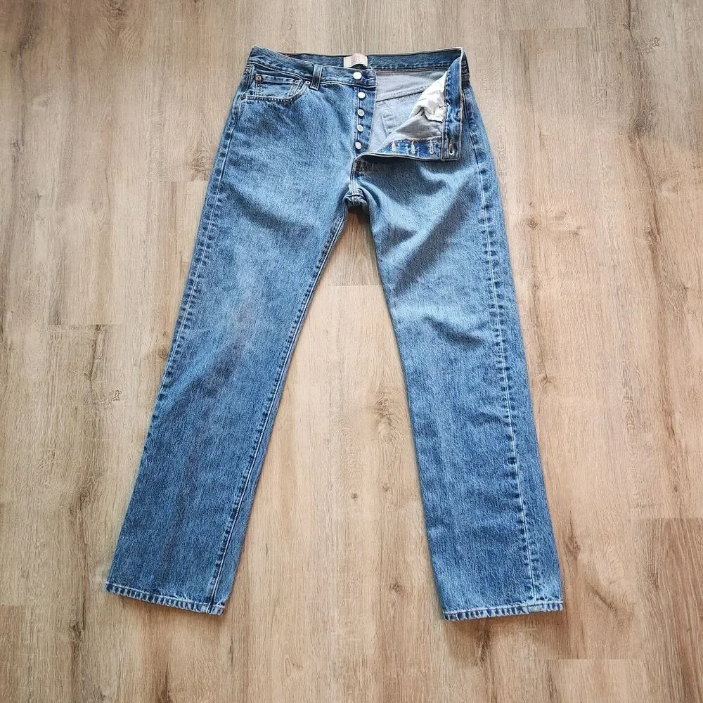 Vintage Levi's 501 Jeans Mens 29x32 Medium Wash Button Fly Denim Y2K